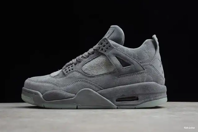 TBK 930155-003 Air Cool Grey KAWS Jordan x 4 0519